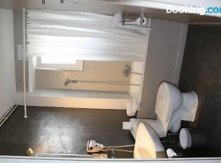 Le Domino Hotel 2*