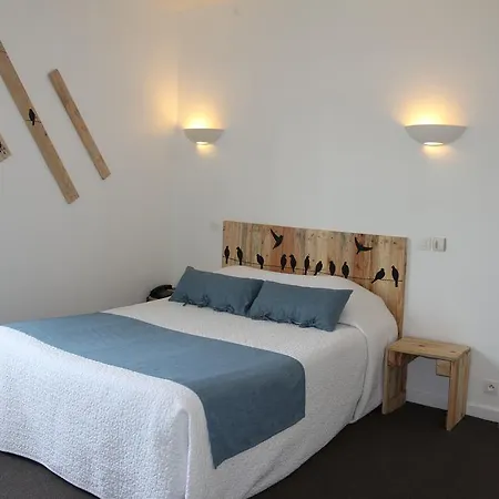 Le Domino Hotel 2*