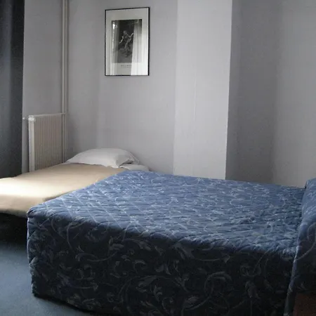 Le Domino Hotel 2*